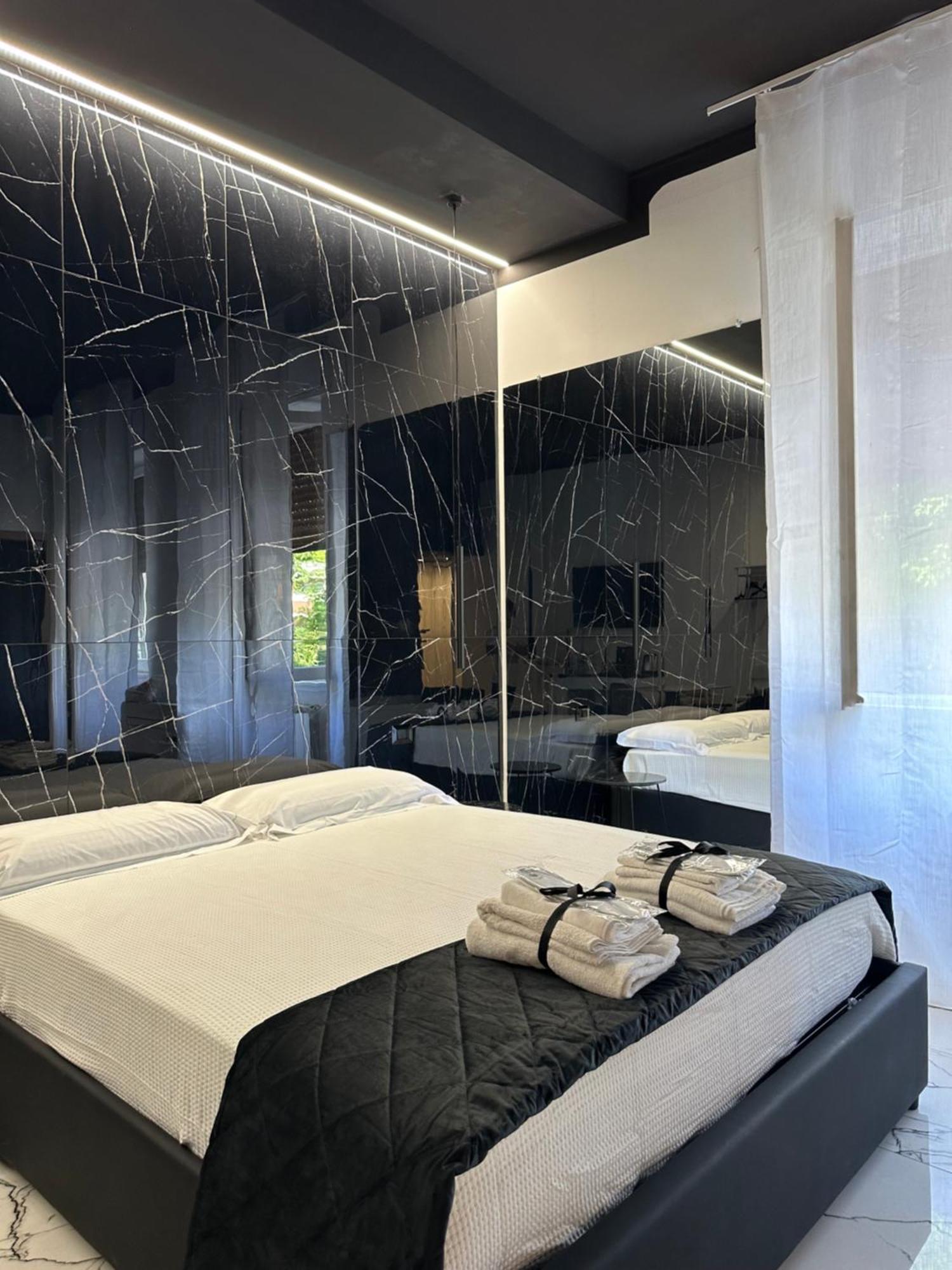 Milan Hub Private Spa Exteriör bild