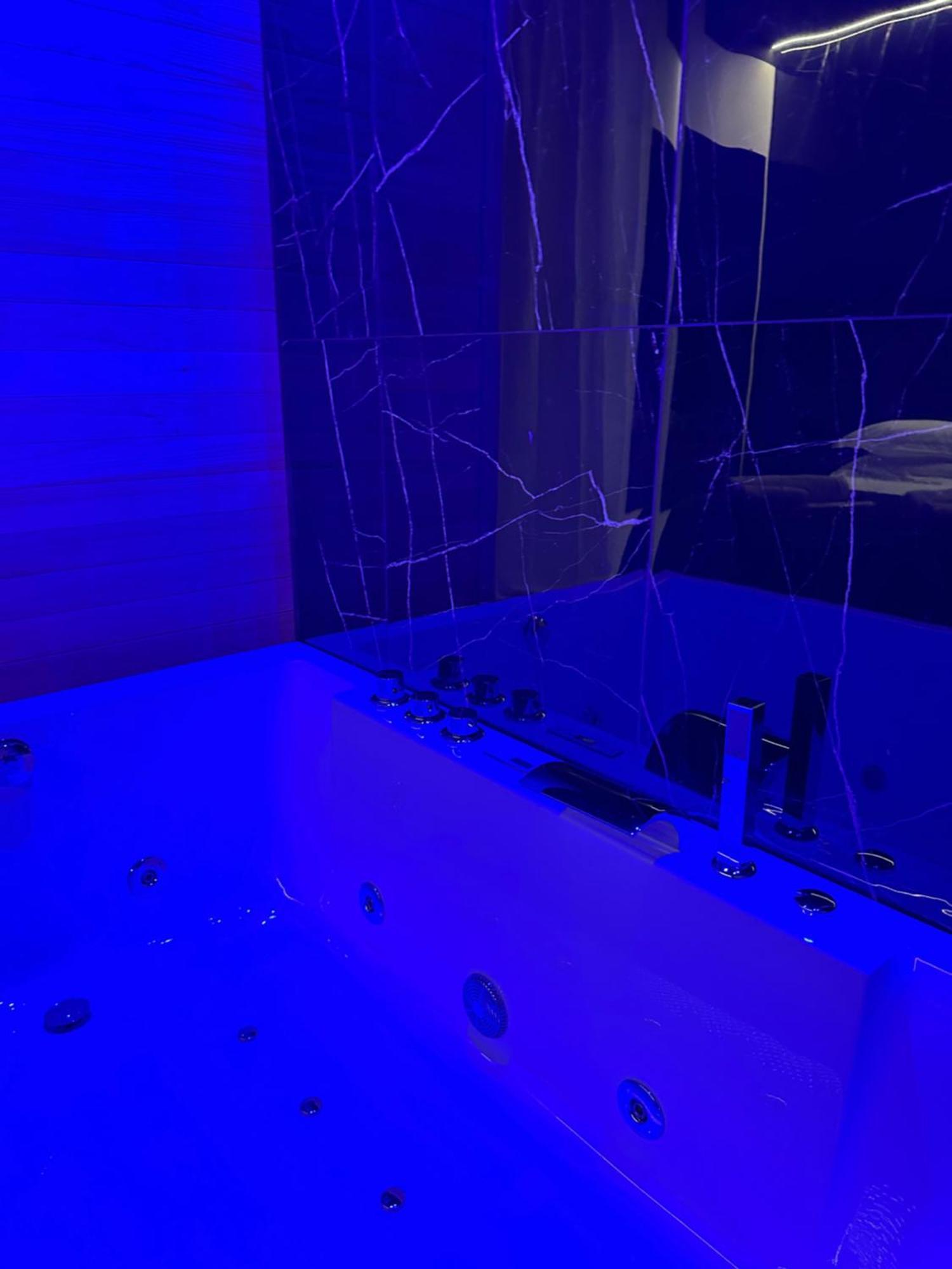 Milan Hub Private Spa Exteriör bild
